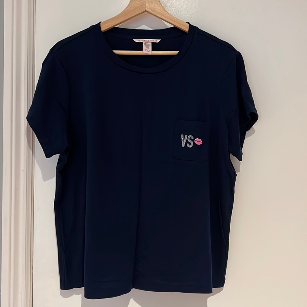 Victoria’s Secret Women’s XL T-shirt in Navy Blue